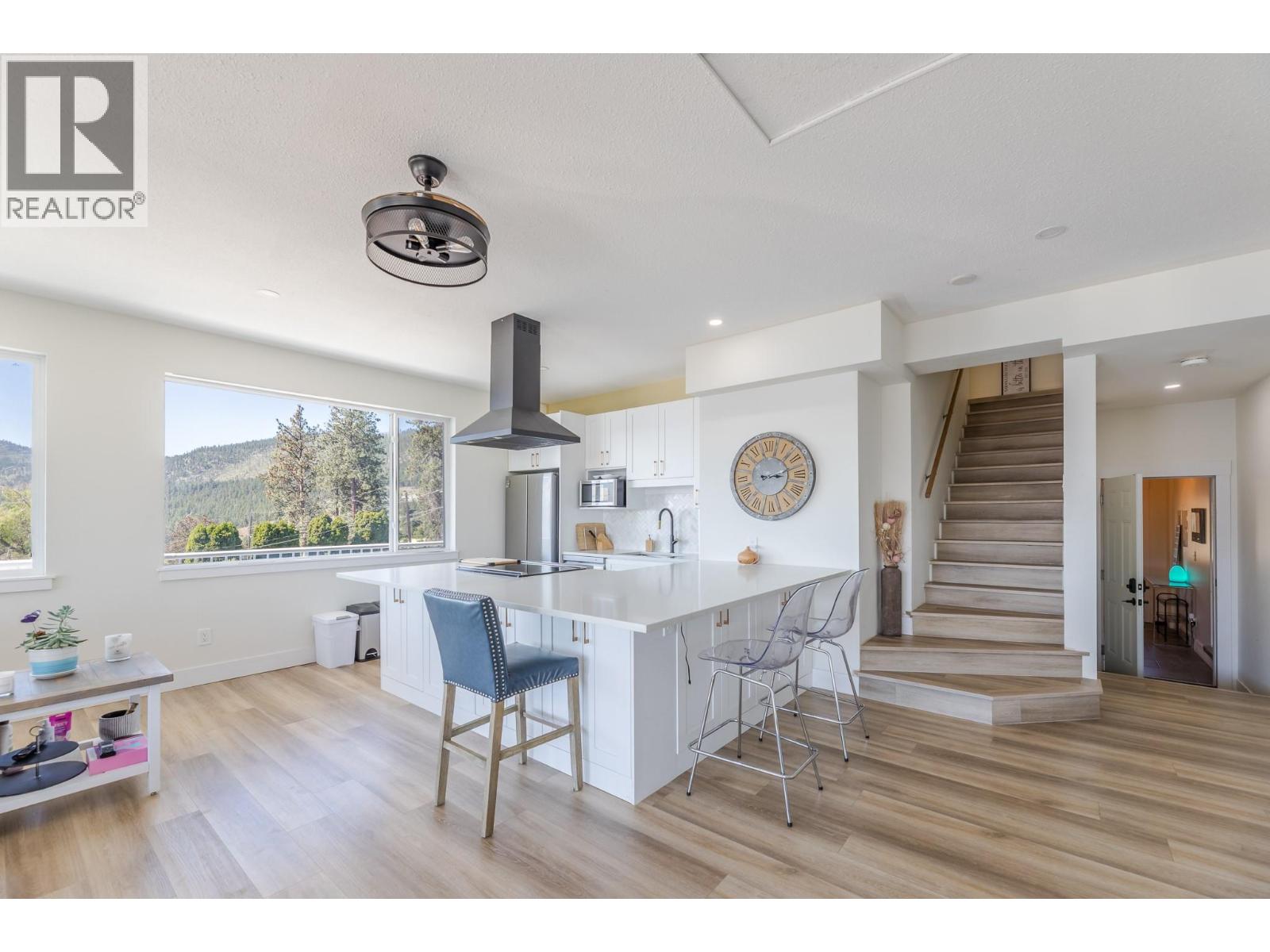 6471 Vernon Avenue, Peachland, British Columbia  V0H 1X8 - Photo 10 - 10379482