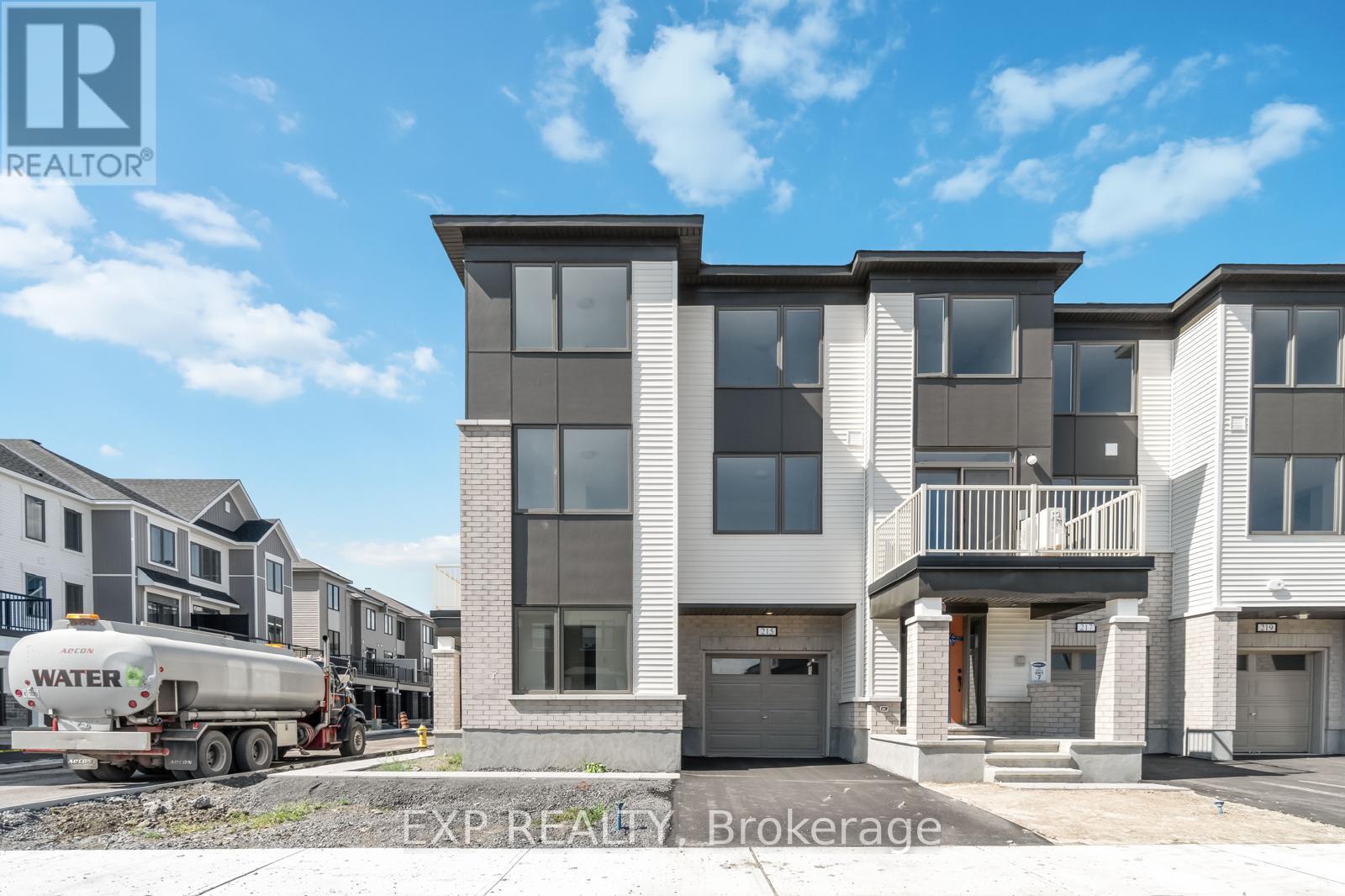 215 DARJEELING AVENUE, ottawa, Ontario