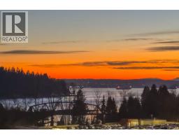 12C 338 TAYLOR WAY, West Vancouver, British Columbia