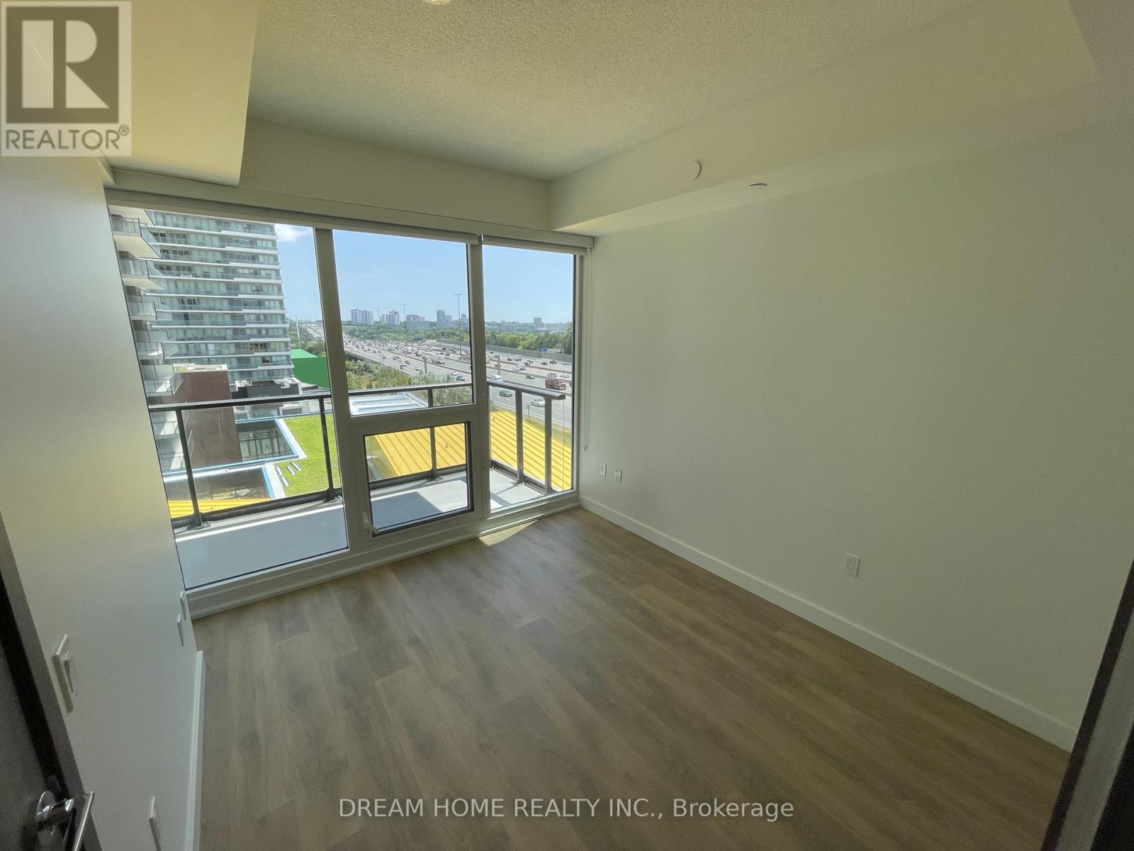 701 - 85 Mcmahon Drive, Toronto, Ontario  M2K 0H1 - Photo 5 - C12889326