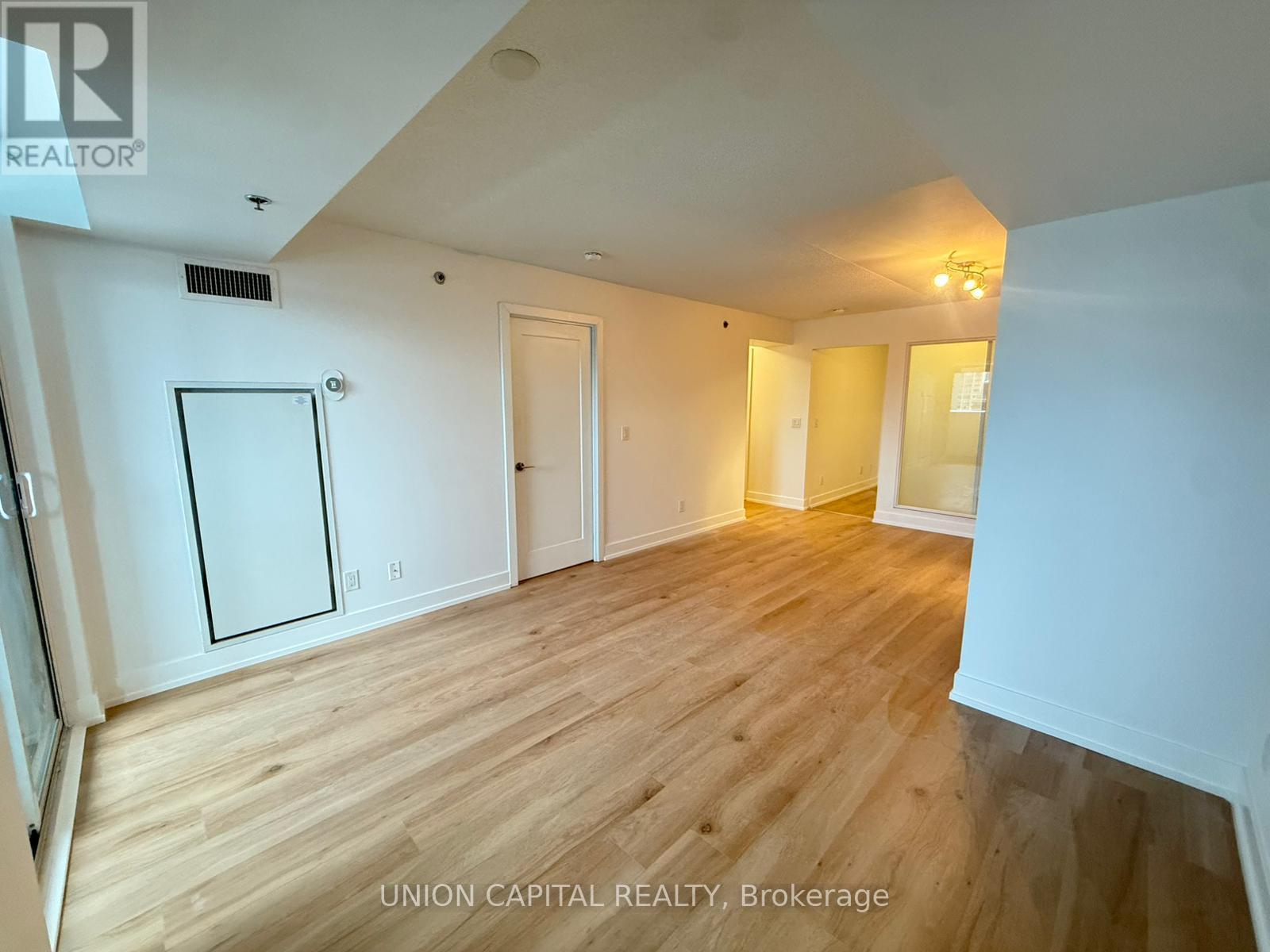 701 - 318 Richmond Street W, Toronto (Waterfront Communities), Ontario  M5V 0B4 - Photo 6 - C12889346