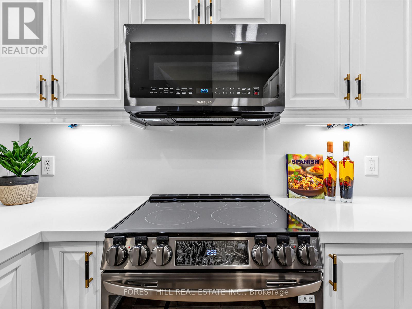 51 - 8 Brighton Place, Vaughan, Ontario  L4J 0E3 - Photo 6 - N12889316