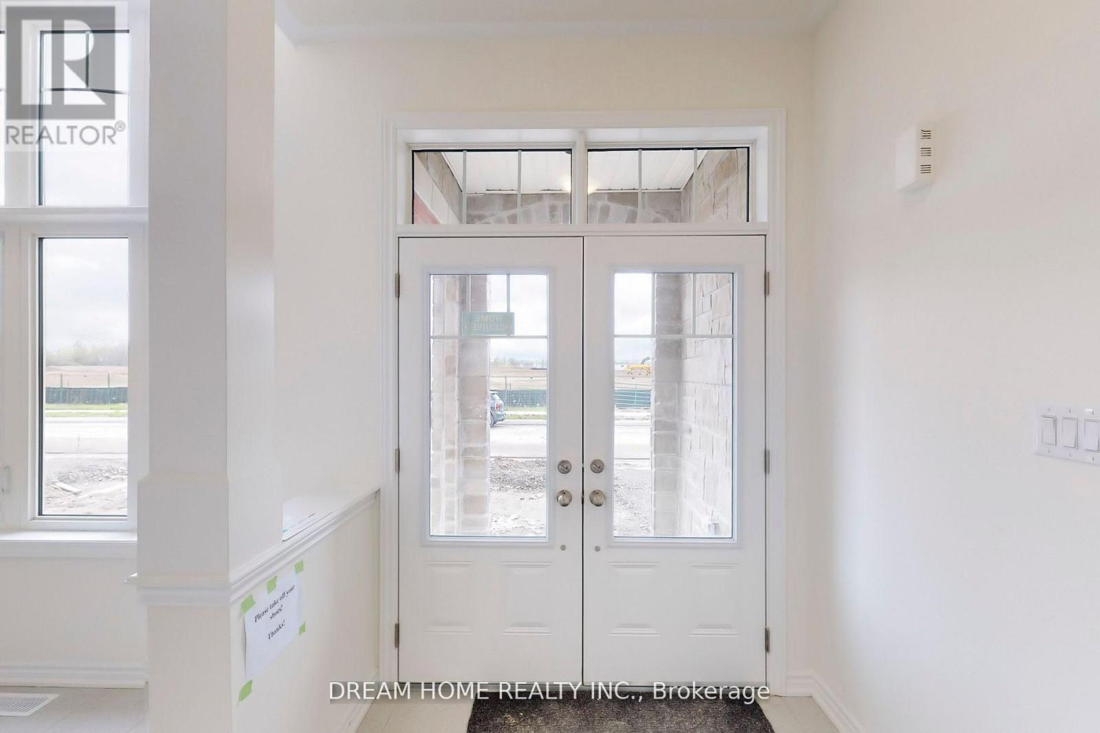 7 Charles White Court, East Gwillimbury, Ontario  L9N 0T7 - Photo 15 - N12889330