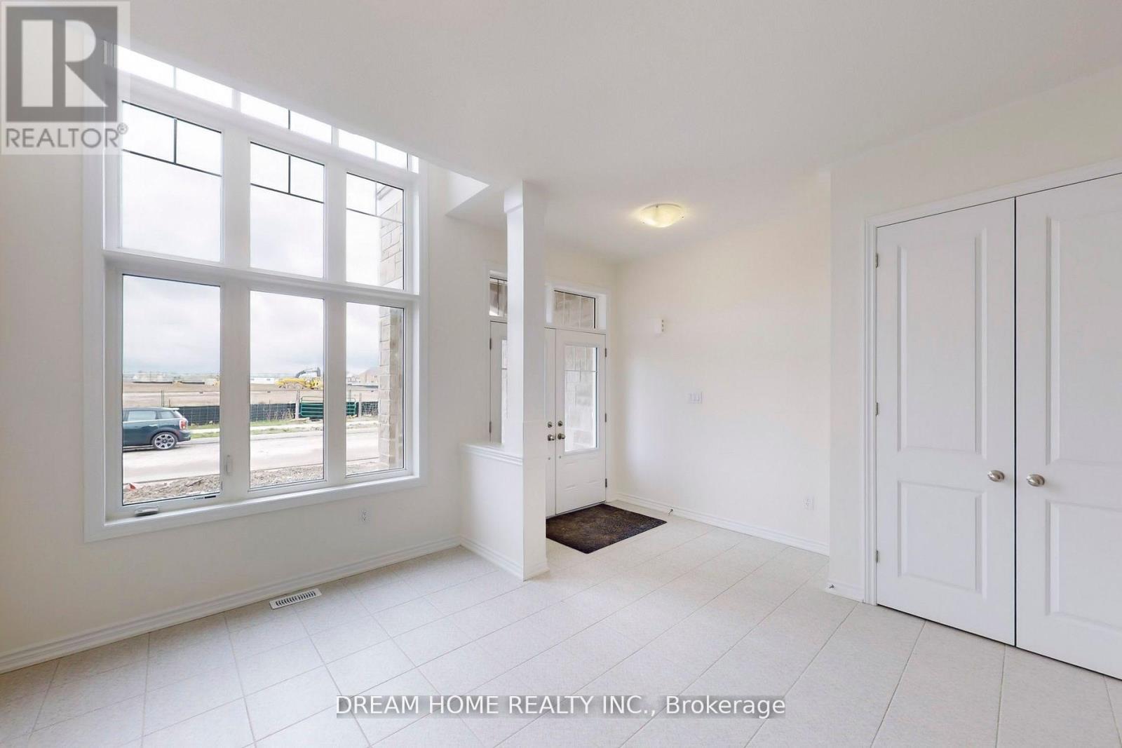 7 Charles White Court, East Gwillimbury, Ontario  L9N 0T7 - Photo 16 - N12889330