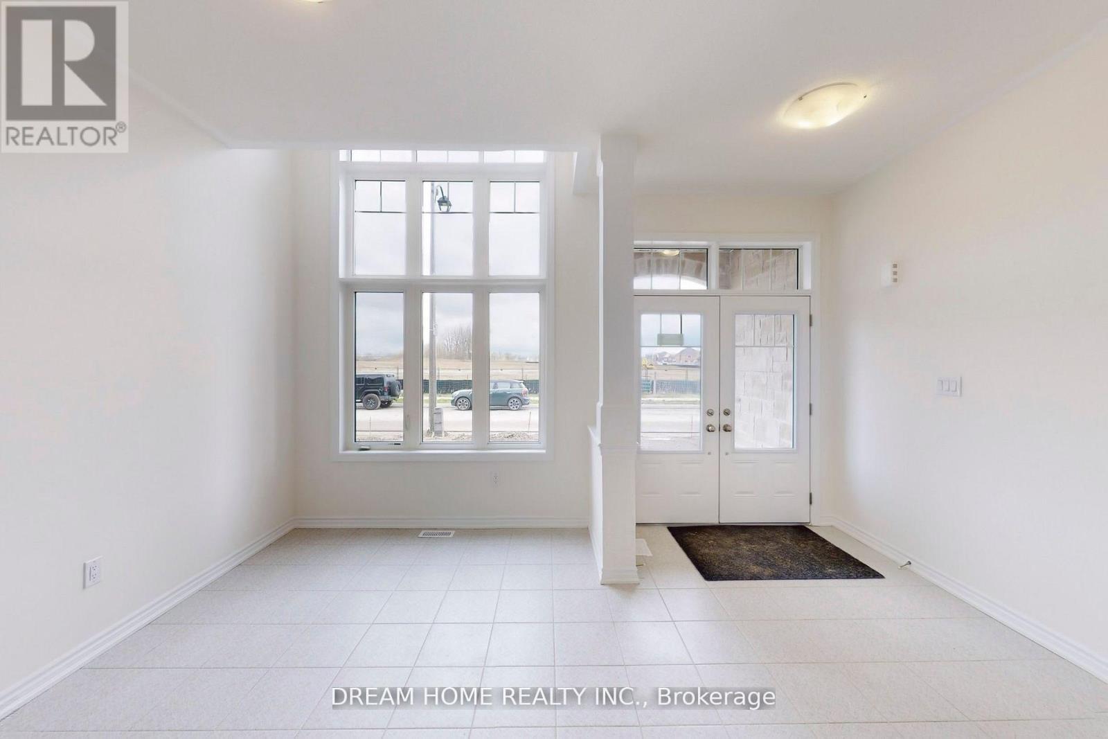 7 Charles White Court, East Gwillimbury, Ontario  L9N 0T7 - Photo 17 - N12889330