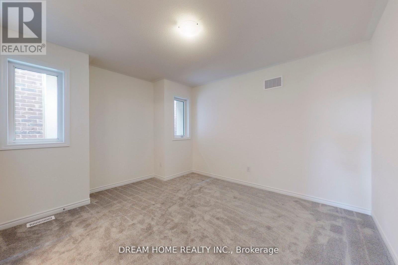 7 Charles White Court, East Gwillimbury, Ontario  L9N 0T7 - Photo 28 - N12889330