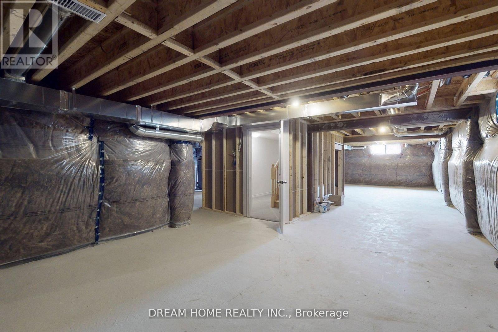 7 Charles White Court, East Gwillimbury, Ontario  L9N 0T7 - Photo 37 - N12889330