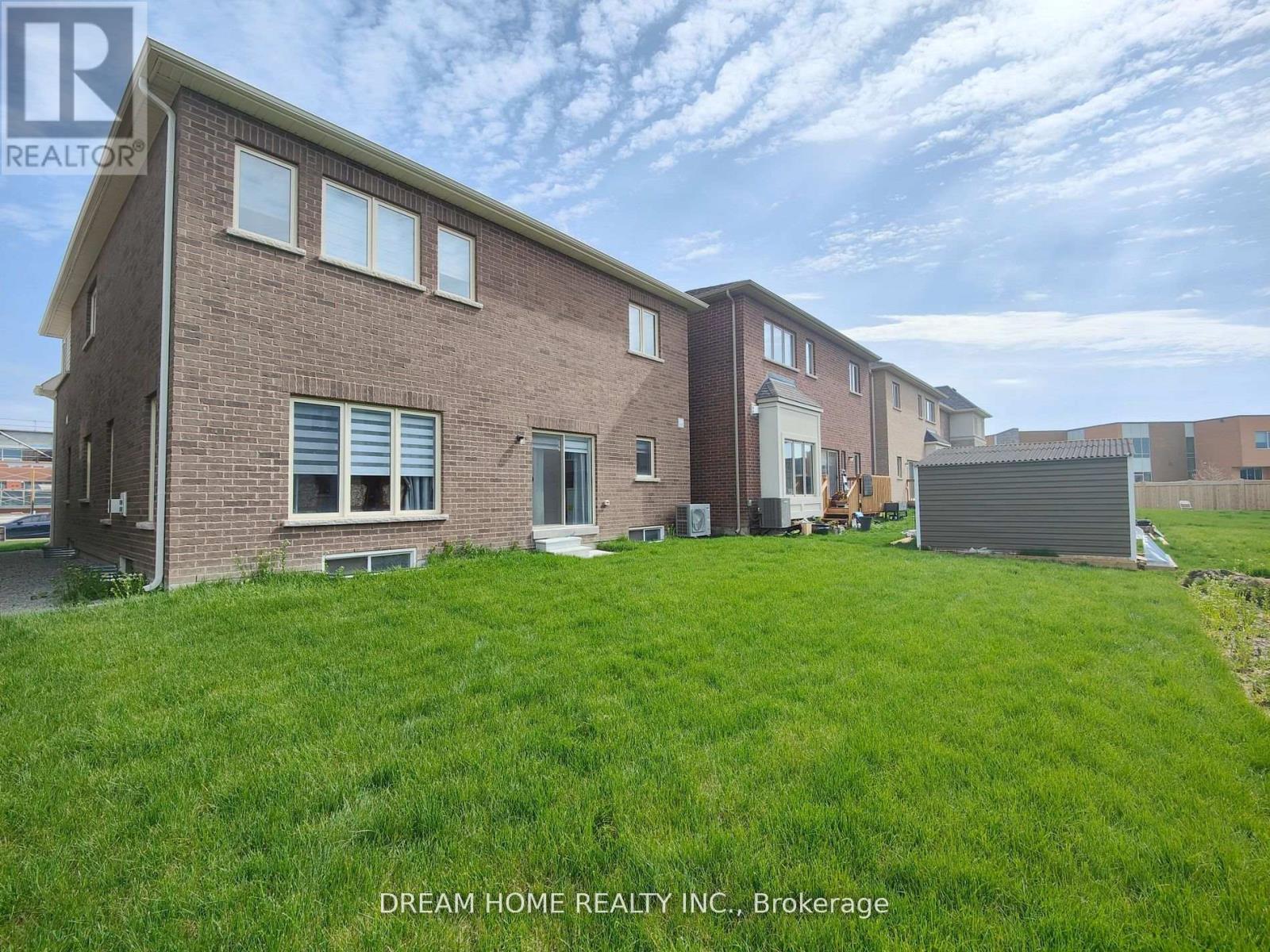 7 Charles White Court, East Gwillimbury, Ontario  L9N 0T7 - Photo 39 - N12889330