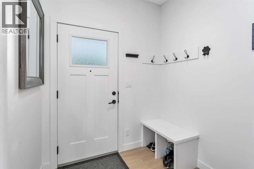 25 Inglis Crescent, Sylvan Lake, Alberta  T4S 0V3 - Photo 4 - A2280356