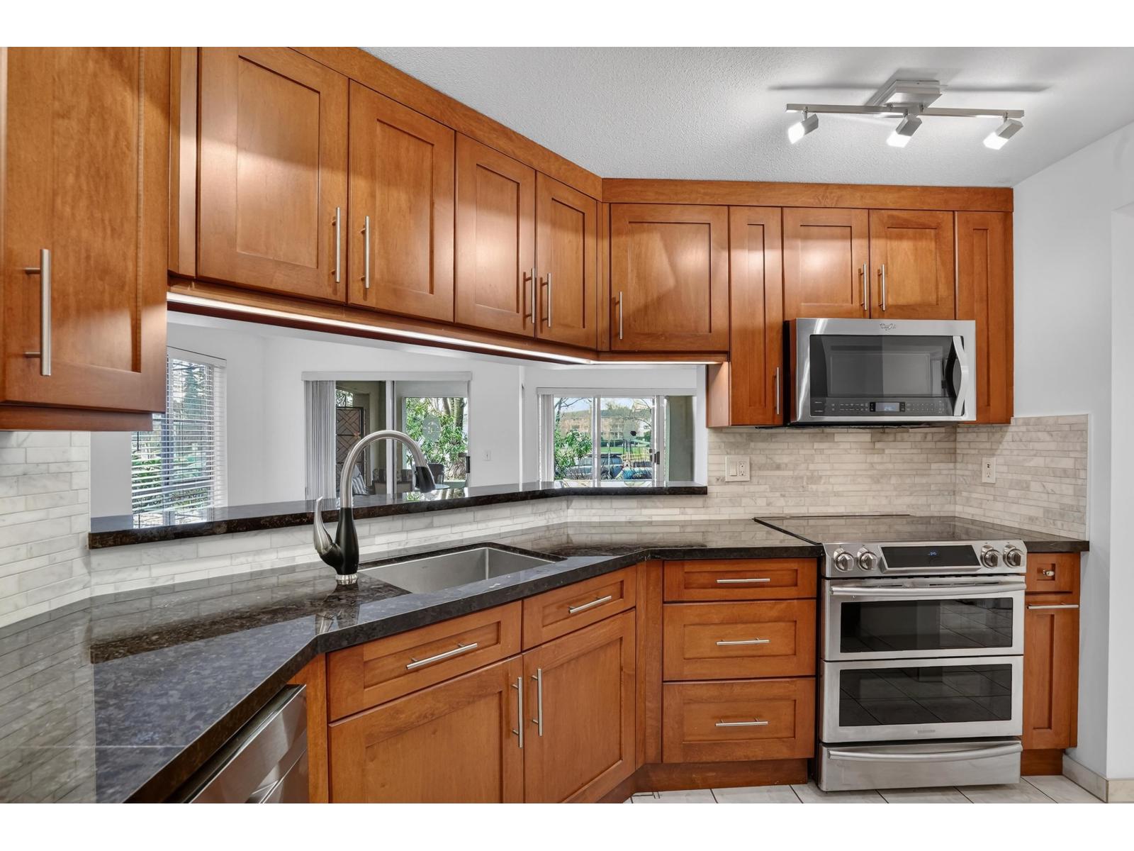 105 20110 Michaud Crescent, Langley, British Columbia  V3A 4B1 - Photo 4 - R3087682