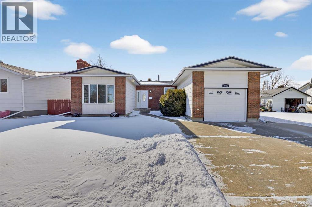 2205 23 Avenue, Coaldale, Alberta