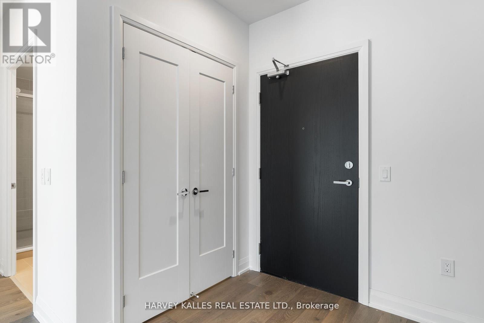 102 - 293 The Kingsway, Toronto, Ontario  M9A 3A9 - Photo 21 - W12889300