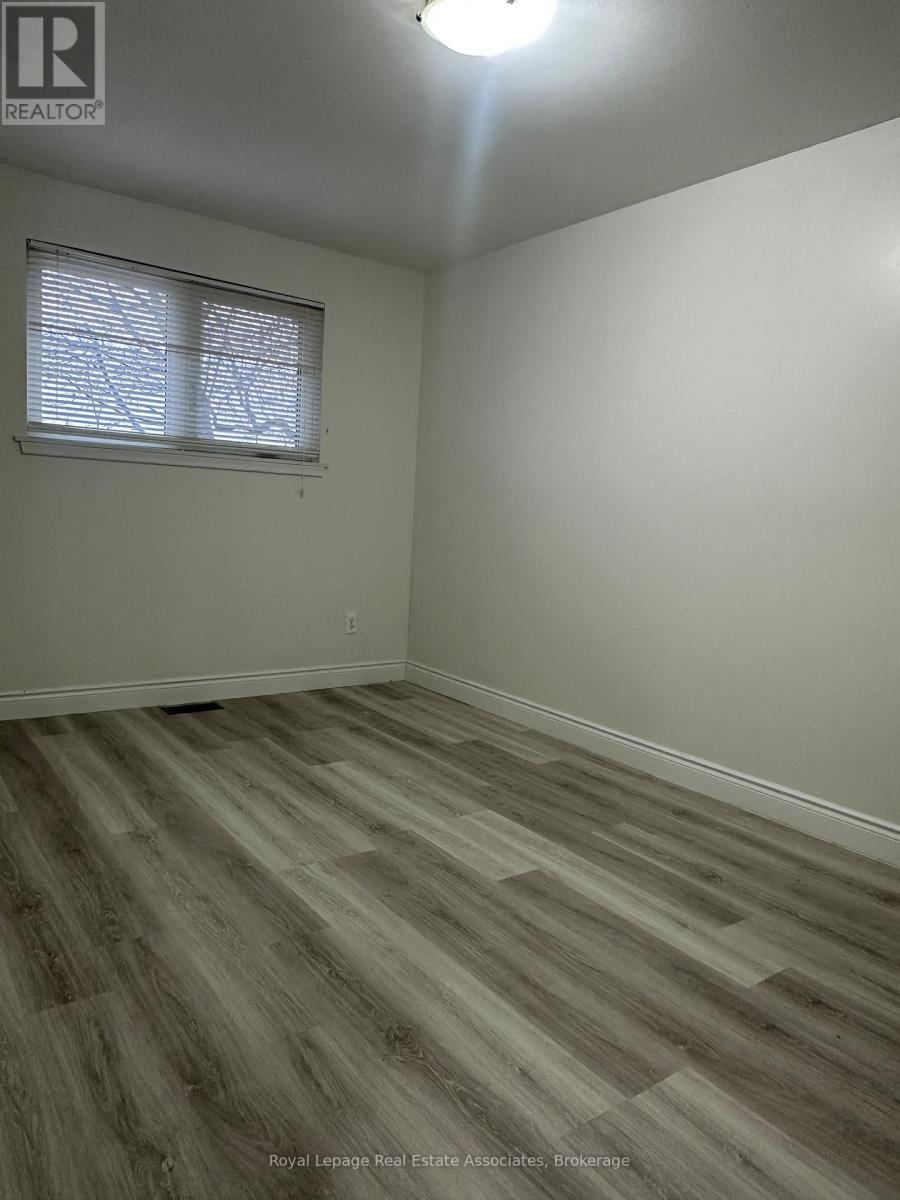 Main Floor - 25 Ashwood Crescent, Brampton, Ontario  L6T 1M1 - Photo 18 - W12889328