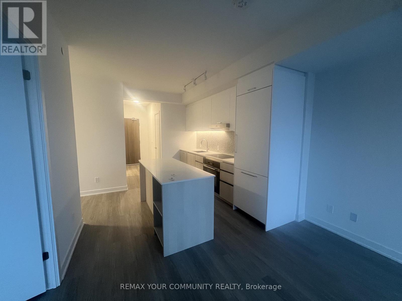 228 - 8188 Yonge Street, Vaughan, Ontario  L4J 0M2 - Photo 10 - N12883708