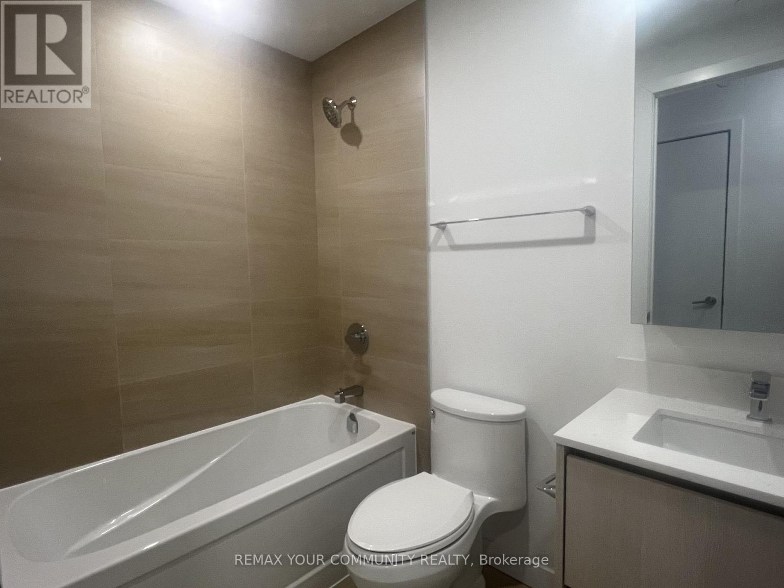 228 - 8188 Yonge Street, Vaughan, Ontario  L4J 0M2 - Photo 4 - N12883708