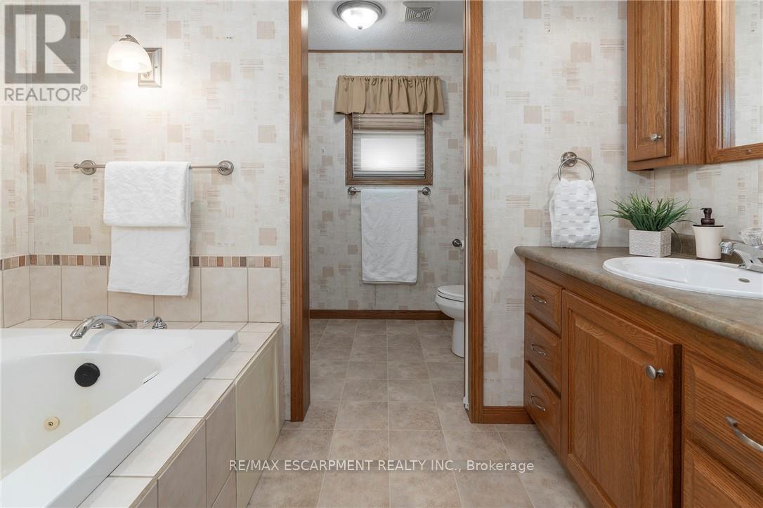 1161 4th Concession Road W, Hamilton, Ontario  L8B 0X3 - Photo 15 - X12889290