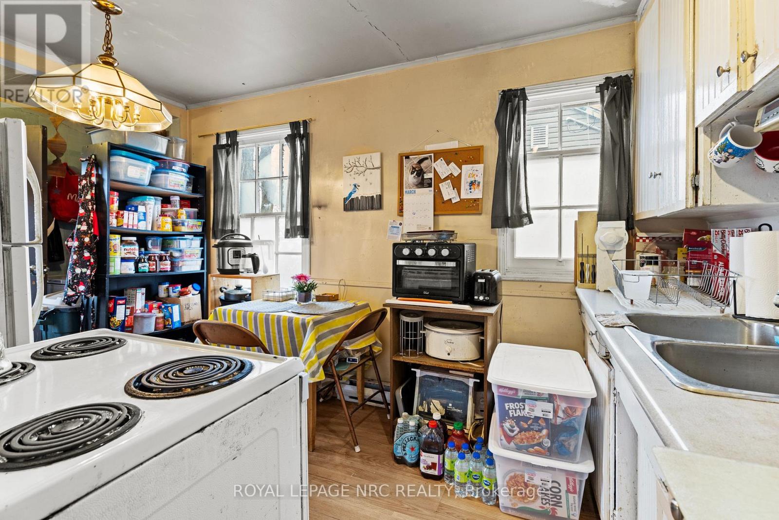 385 Crowland Avenue, Welland, Ontario  L3B 1X5 - Photo 8 - X12889306