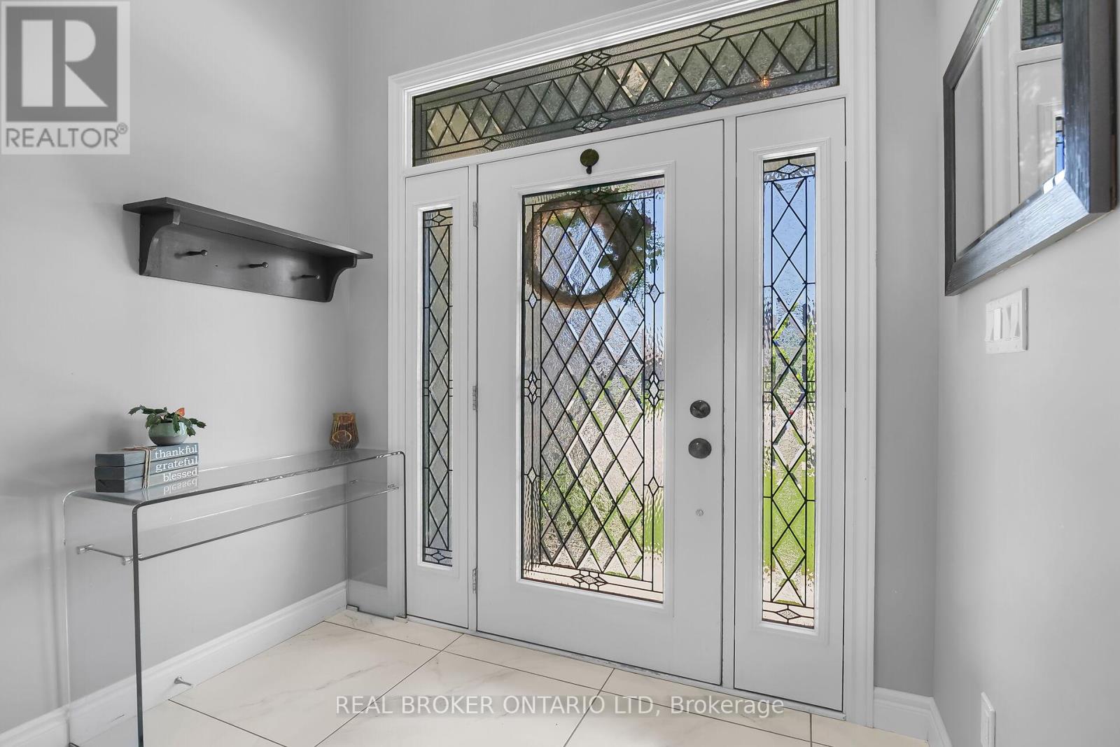 Photo 3 of 49 for 27 Glenwood Street