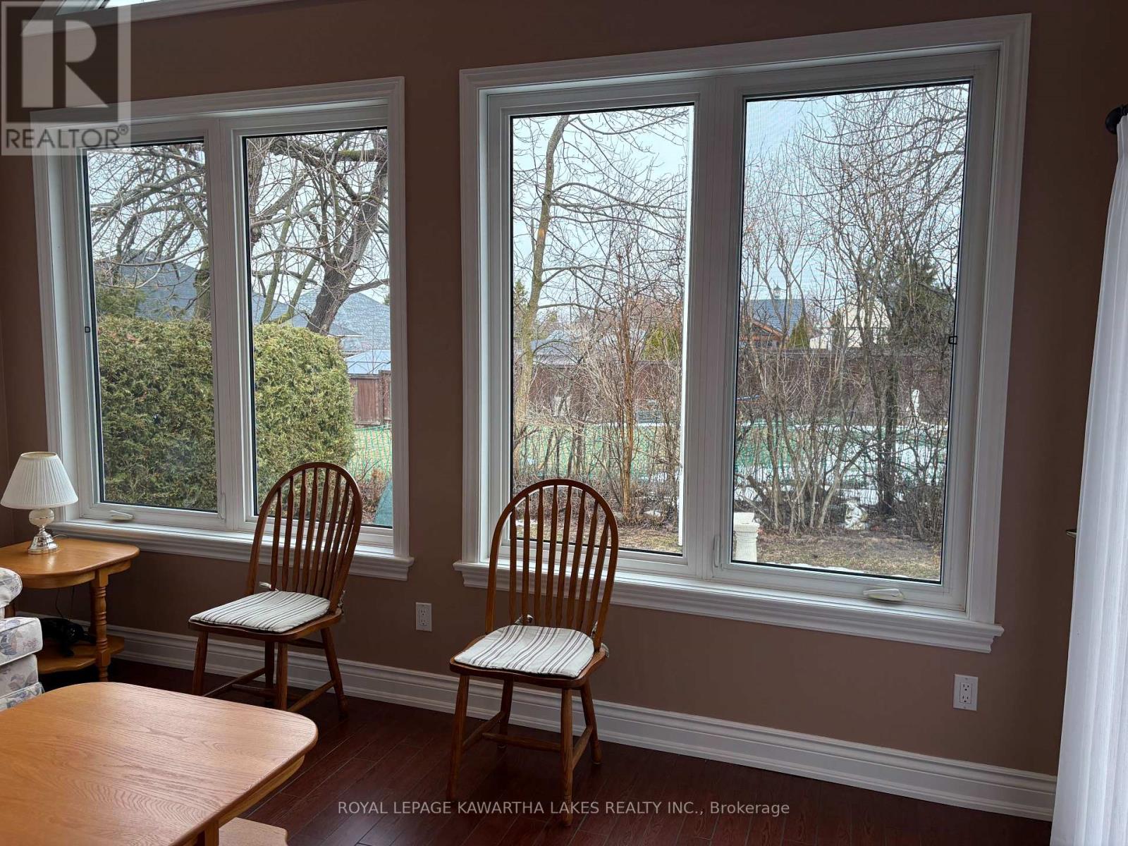 8 Ellis Crescent, Kawartha Lakes, Ontario  K9V 0A4 - Photo 21 - X12889426