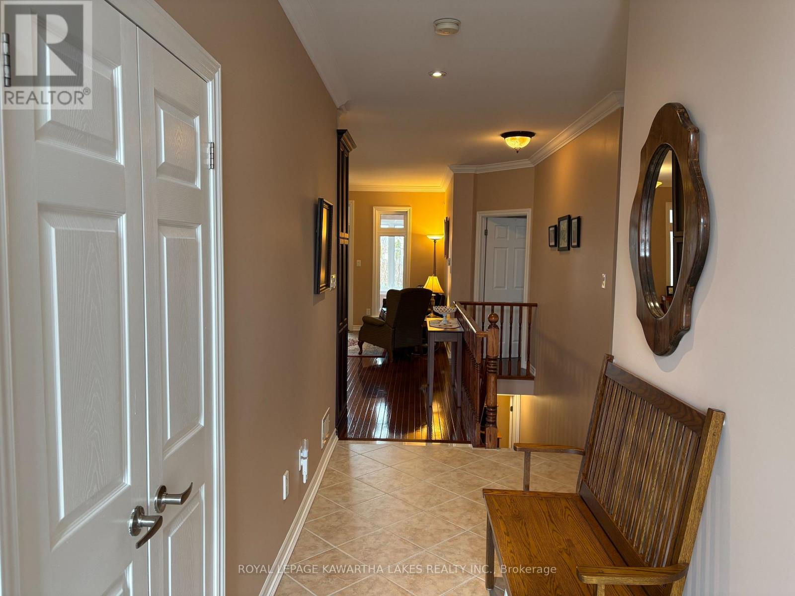 8 Ellis Crescent, Kawartha Lakes, Ontario  K9V 0A4 - Photo 6 - X12889426