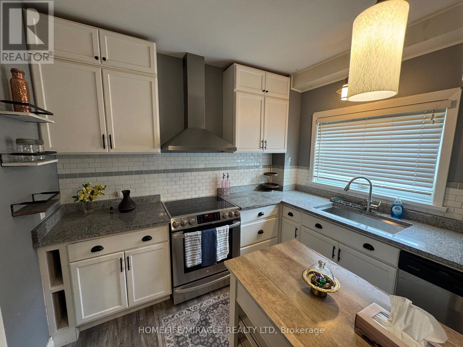 181 Centre Street N, Oshawa, Ontario L1G 4C4 - Photo 7 - E12878734