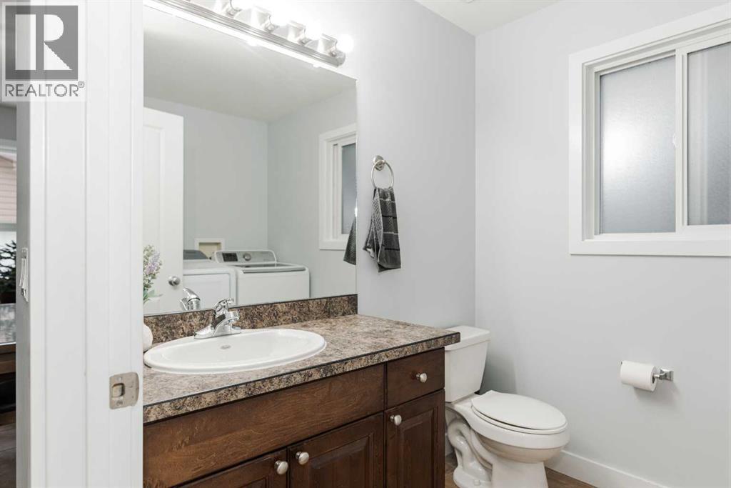 129 Honeysuckle Way, Fort Mcmurray, Alberta  T9K 0M8 - Photo 11 - A2279479