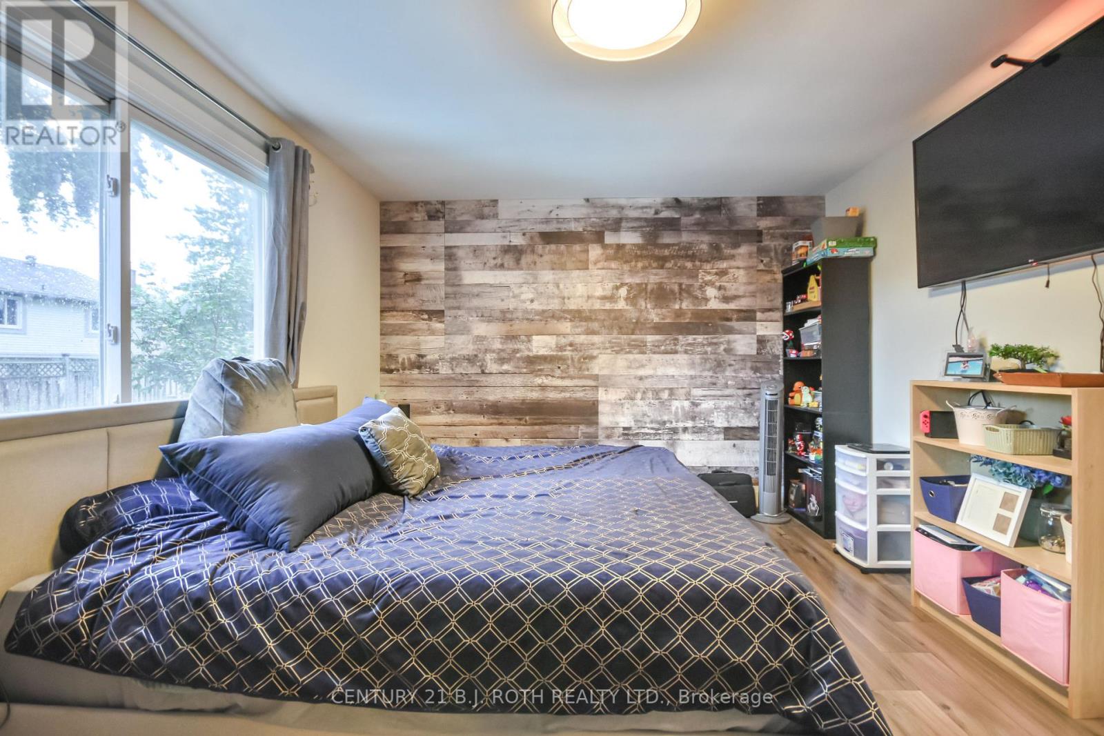 16 Gloria Street, Barrie, Ontario L4N 4L9 - Photo 16 - S12889280