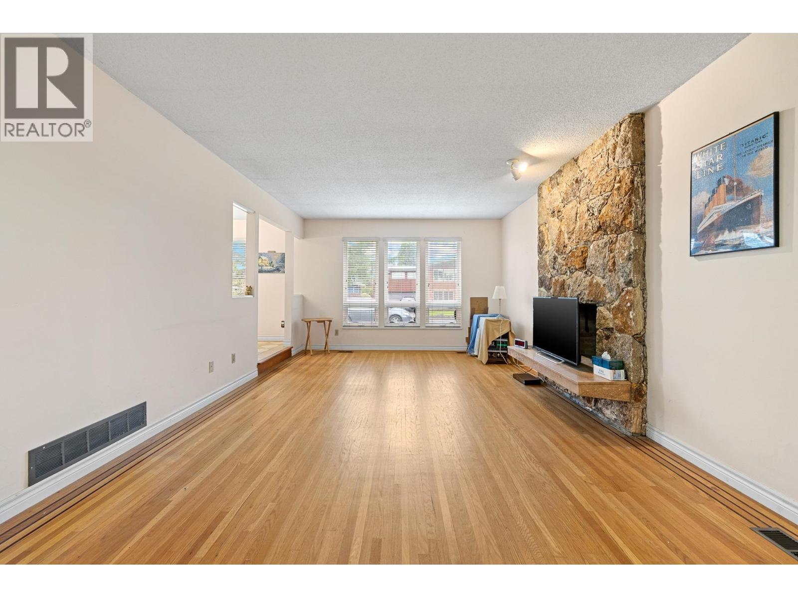 10760 Seamount Road, Richmond, British Columbia  V7A 4P6 - Photo 5 - R3100152