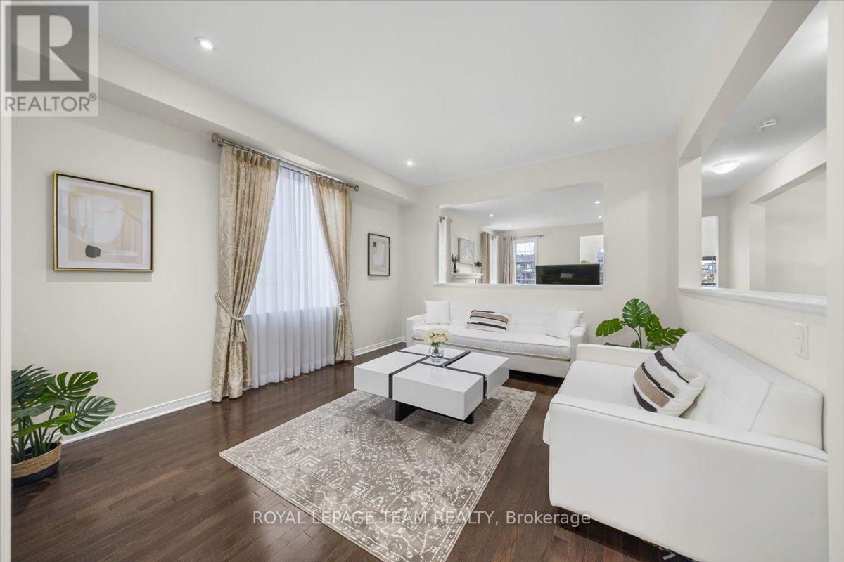 118 Culloden Crescent, Ottawa, Ontario  K2J 5Z9 - Photo 5 - X12889396