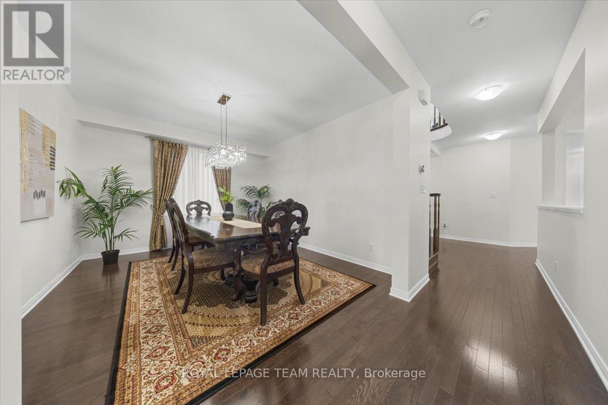 118 Culloden Crescent, Ottawa, Ontario  K2J 5Z9 - Photo 9 - X12889396