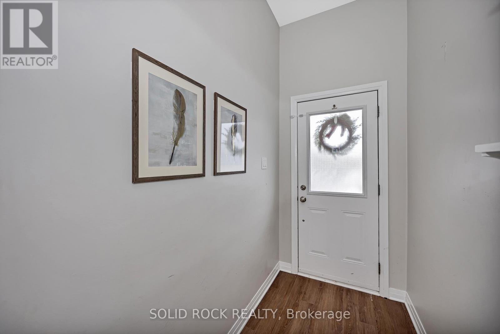 30 Mona Mcbride Drive, Arnprior, Ontario  K7S 2X8 - Photo 4 - X12889420