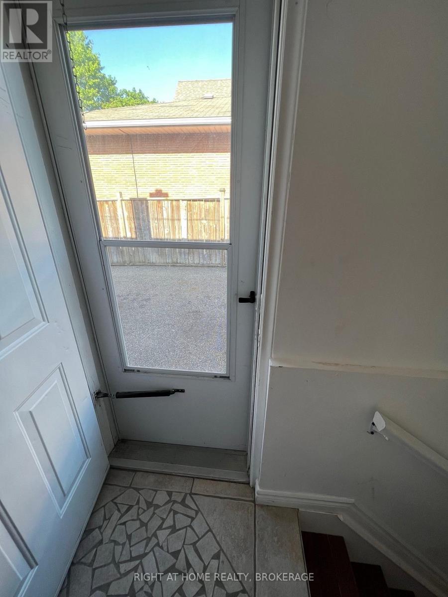 24 Grandview Drive, St. Catharines, Ontario  L2M 1A9 - Photo 13 - X12889362