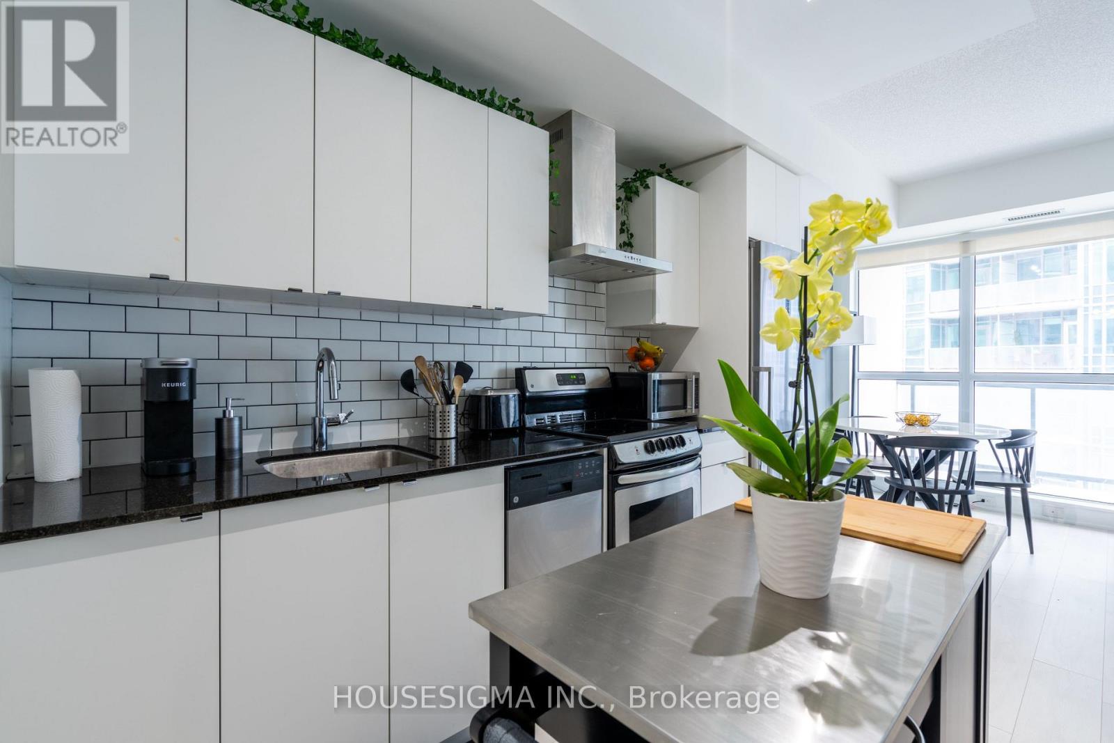 802 - 51 East Liberty Street, Toronto, Ontario  M6K 3P8 - Photo 2 - C12889356