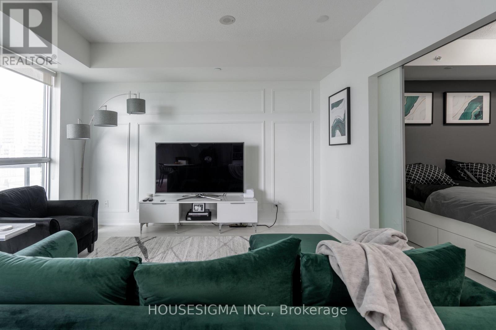 802 - 51 East Liberty Street, Toronto, Ontario  M6K 3P8 - Photo 4 - C12889356