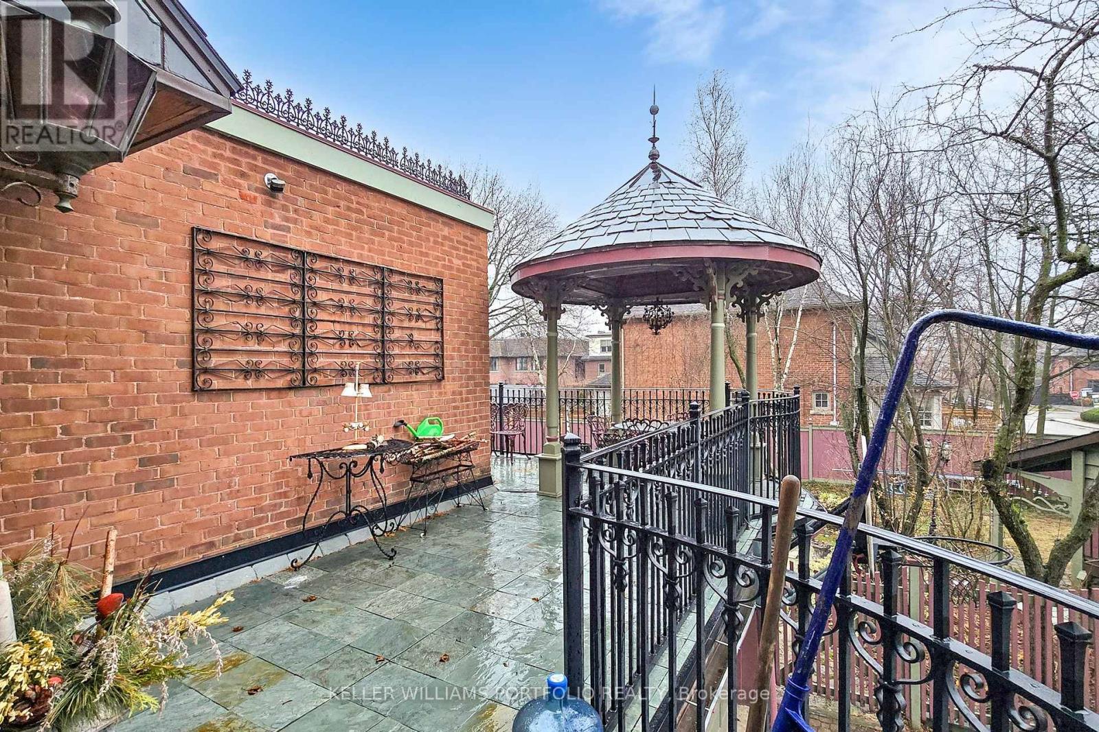 Main & 2nd - 97 Glengrove Avenue W, Toronto, Ontario  M4R 1N8 - Photo 34 - C12889376