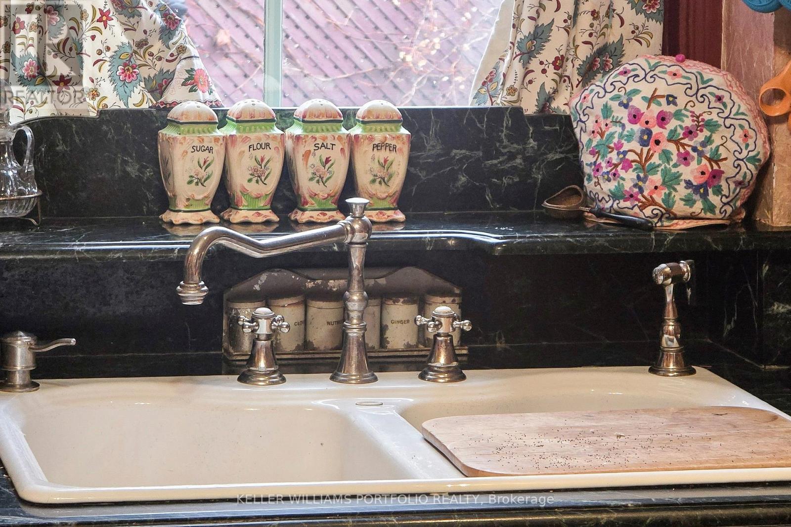 Main & 2nd - 97 Glengrove Avenue W, Toronto, Ontario  M4R 1N8 - Photo 8 - C12889376