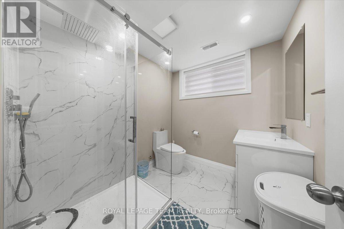 118 Culloden Crescent, Ottawa, Ontario  K2J 5Z9 - Photo 39 - X12889396