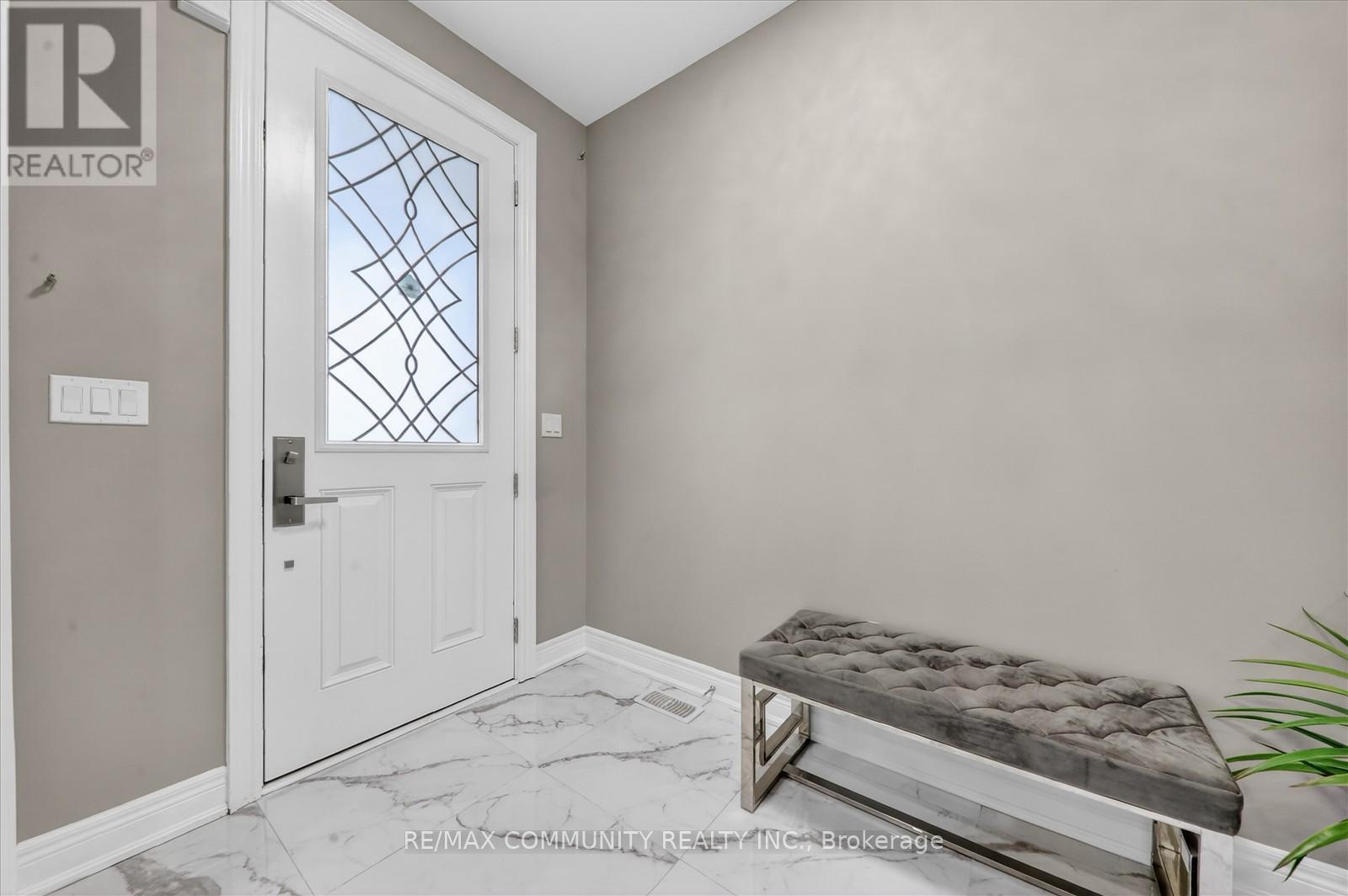 46 Wamsley Crescent, Clarington, Ontario  L1B 0W1 - Photo 5 - E12889388