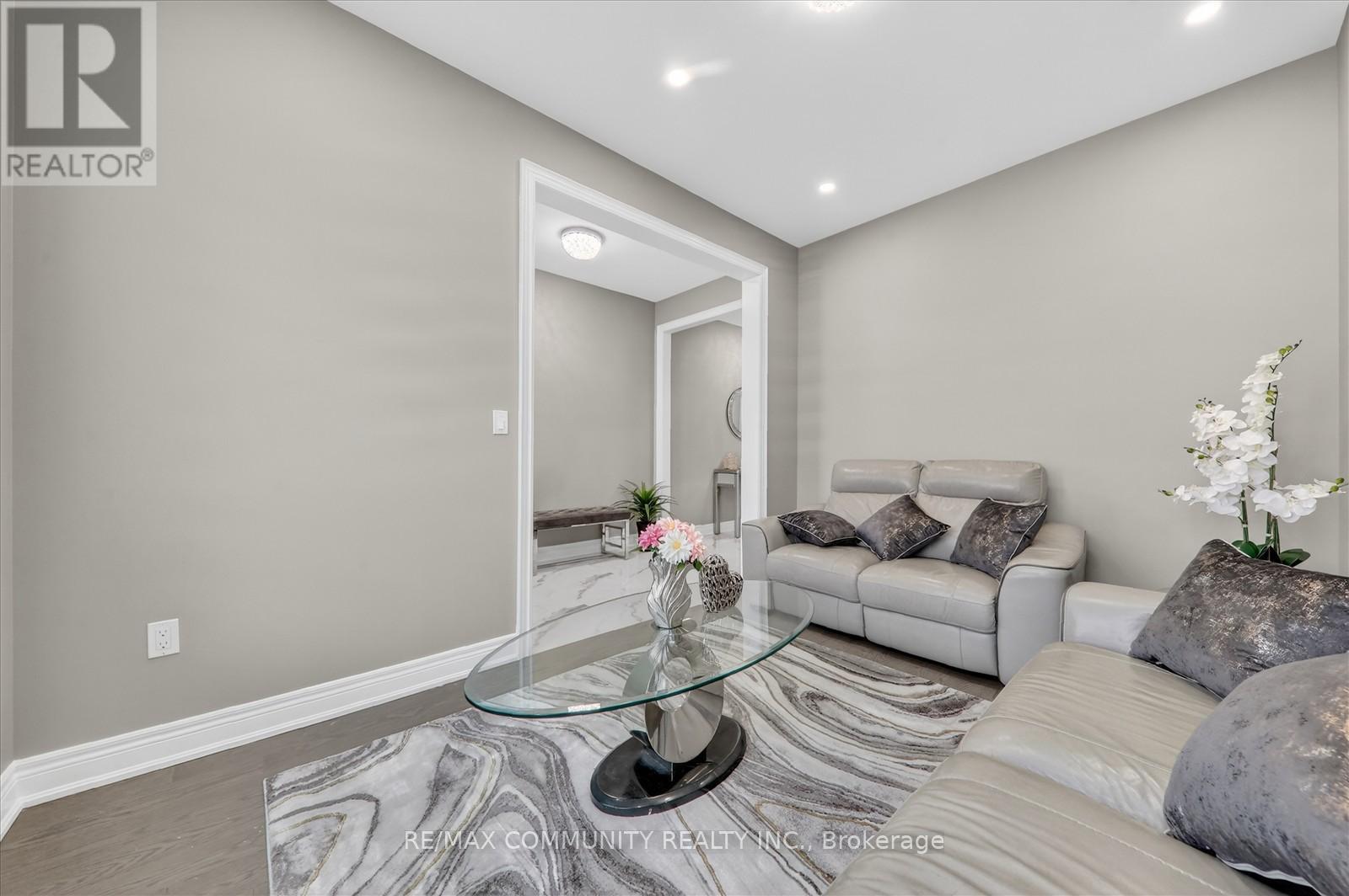 46 Wamsley Crescent, Clarington, Ontario  L1B 0W1 - Photo 7 - E12889388