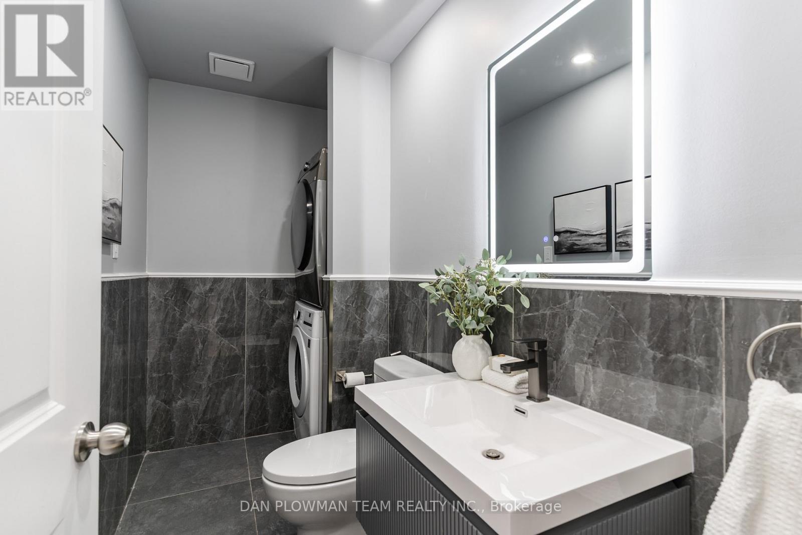 752 Douglas Street, Oshawa, Ontario  L1H 5C7 - Photo 12 - E12889394