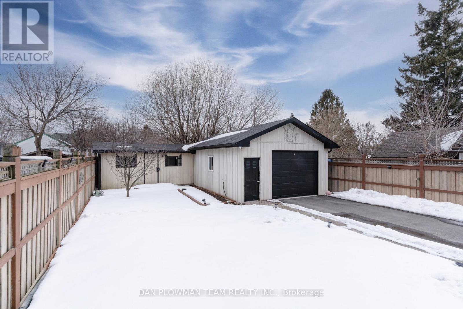 752 Douglas Street, Oshawa, Ontario  L1H 5C7 - Photo 32 - E12889394