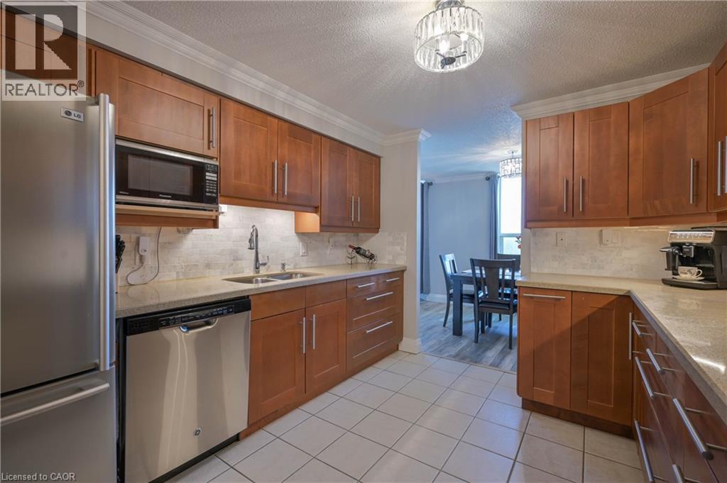 35 Green Valley Drive, Kitchener, Ontario  N2P 2A5 - Photo 5 - 40812544