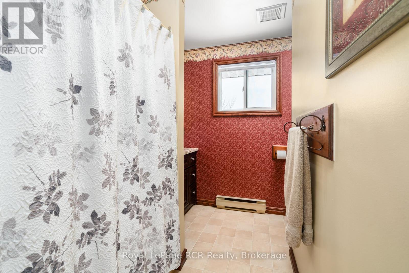 1003 Victoria Street, West Grey, Ontario  N0G 1C0 - Photo 21 - X12889374