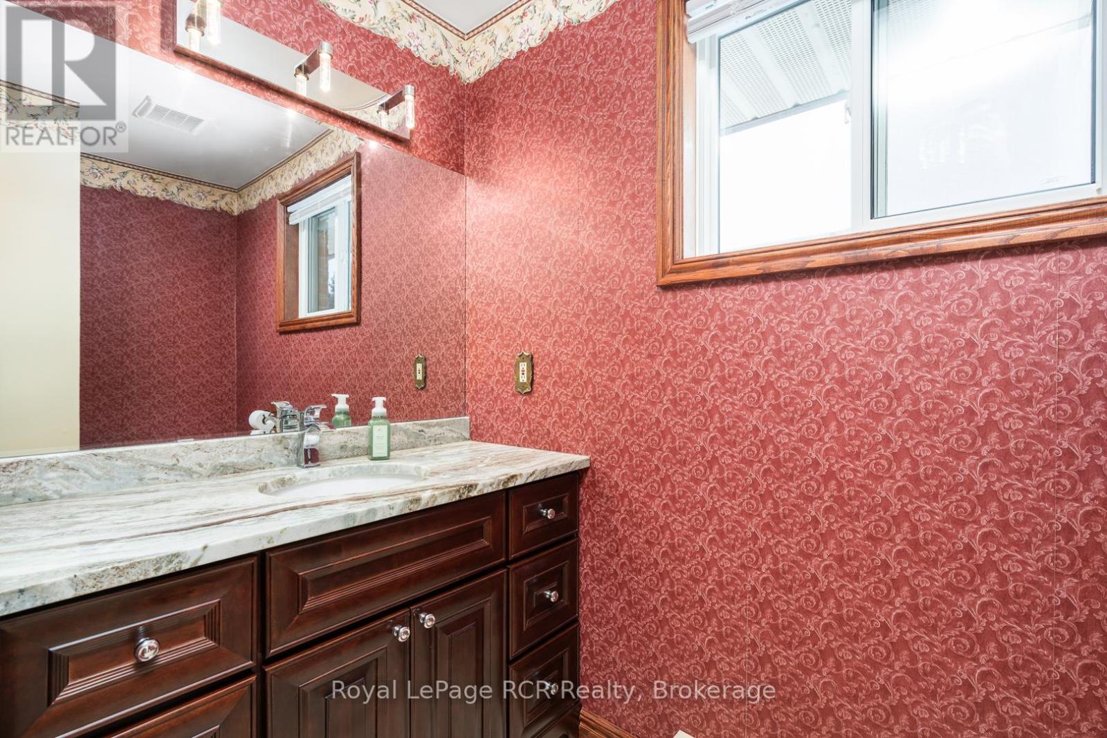 1003 Victoria Street, West Grey, Ontario  N0G 1C0 - Photo 22 - X12889374