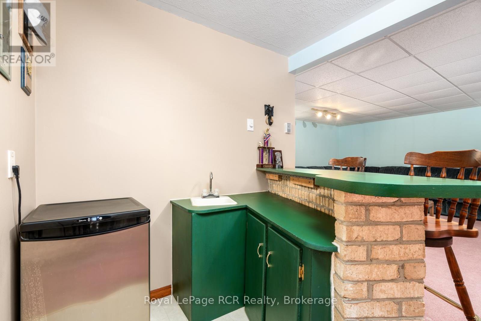 1003 Victoria Street, West Grey, Ontario  N0G 1C0 - Photo 31 - X12889374