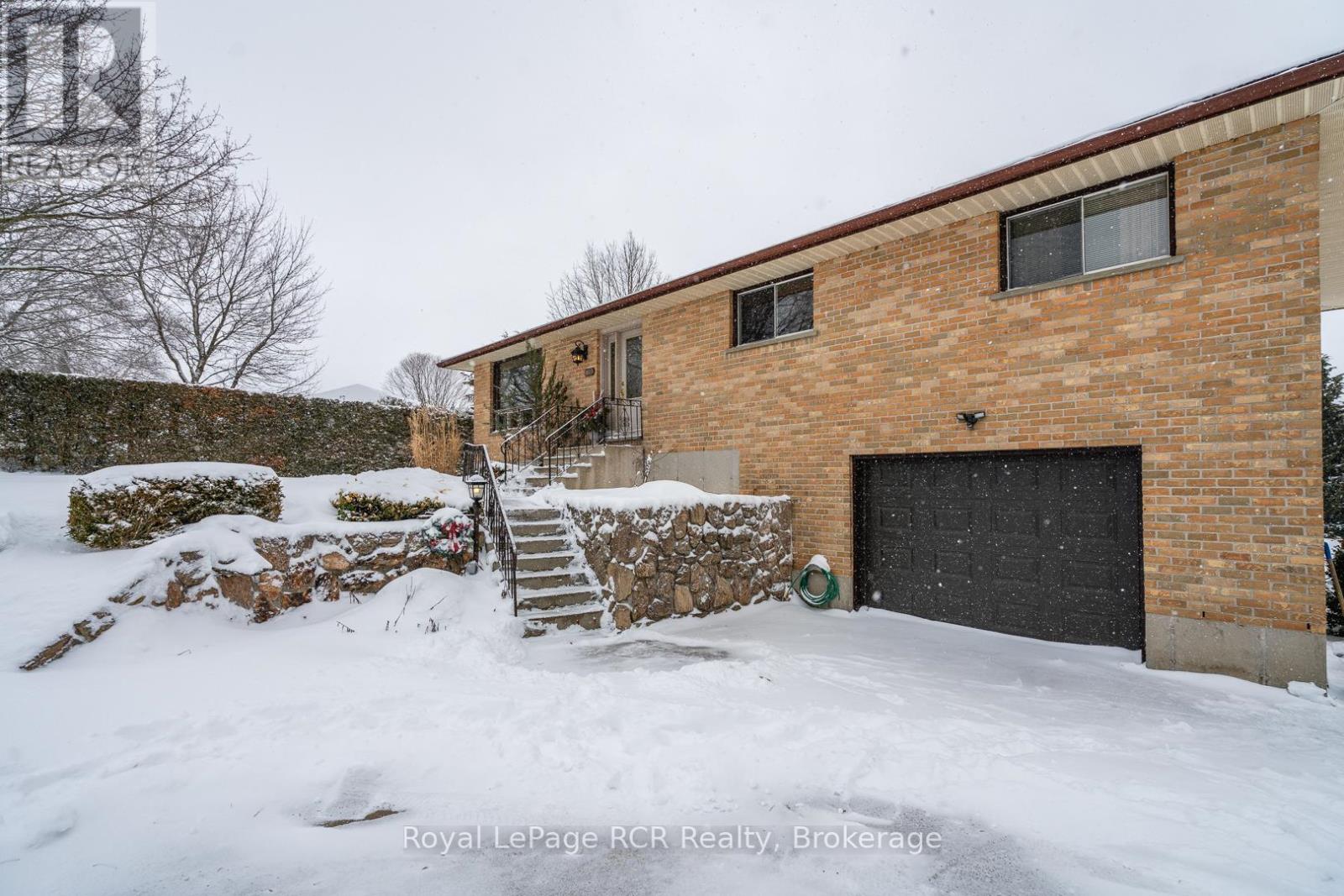 1003 Victoria Street, West Grey, Ontario  N0G 1C0 - Photo 35 - X12889374