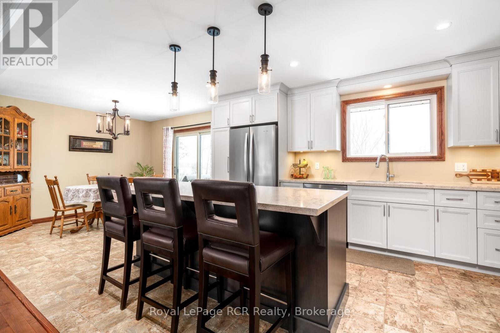 1003 Victoria Street, West Grey, Ontario  N0G 1C0 - Photo 7 - X12889374