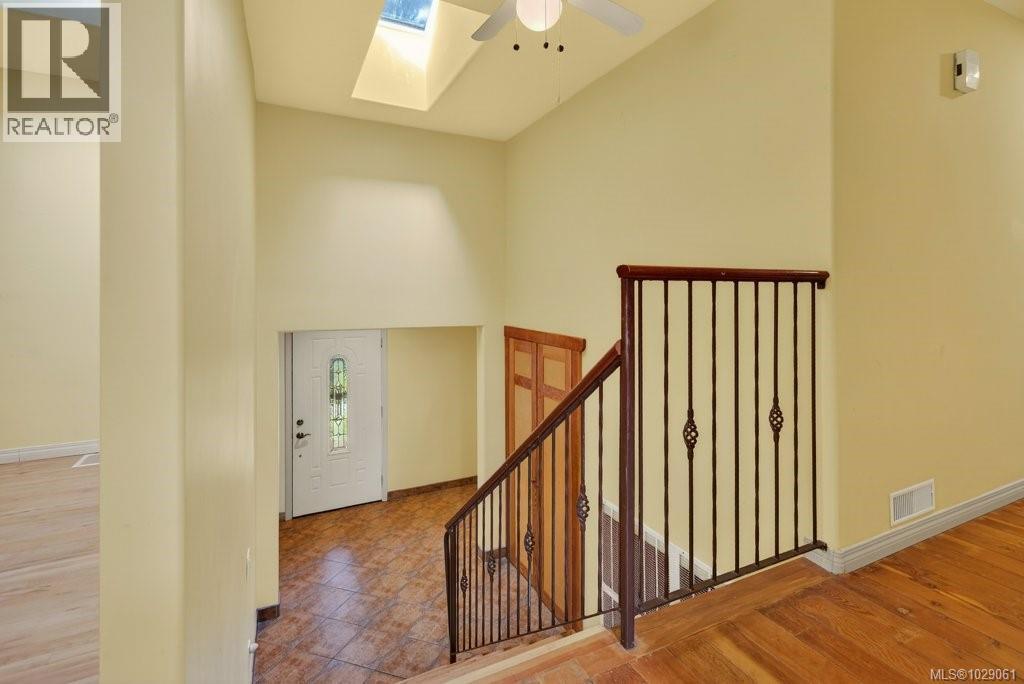 1931 Thurber Rd, Comox, British Columbia  V9M 3Z5 - Photo 12 - 1029061