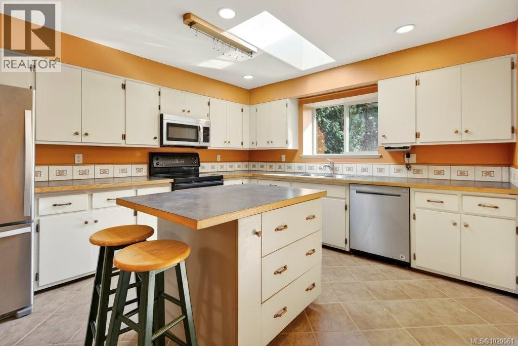 1931 Thurber Rd, Comox, British Columbia  V9M 3Z5 - Photo 23 - 1029061