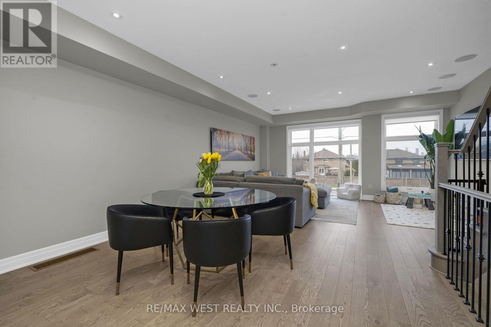 8208 Pine Valley Drive, Vaughan, Ontario L4L 0H6 - Photo 11 - N12886036